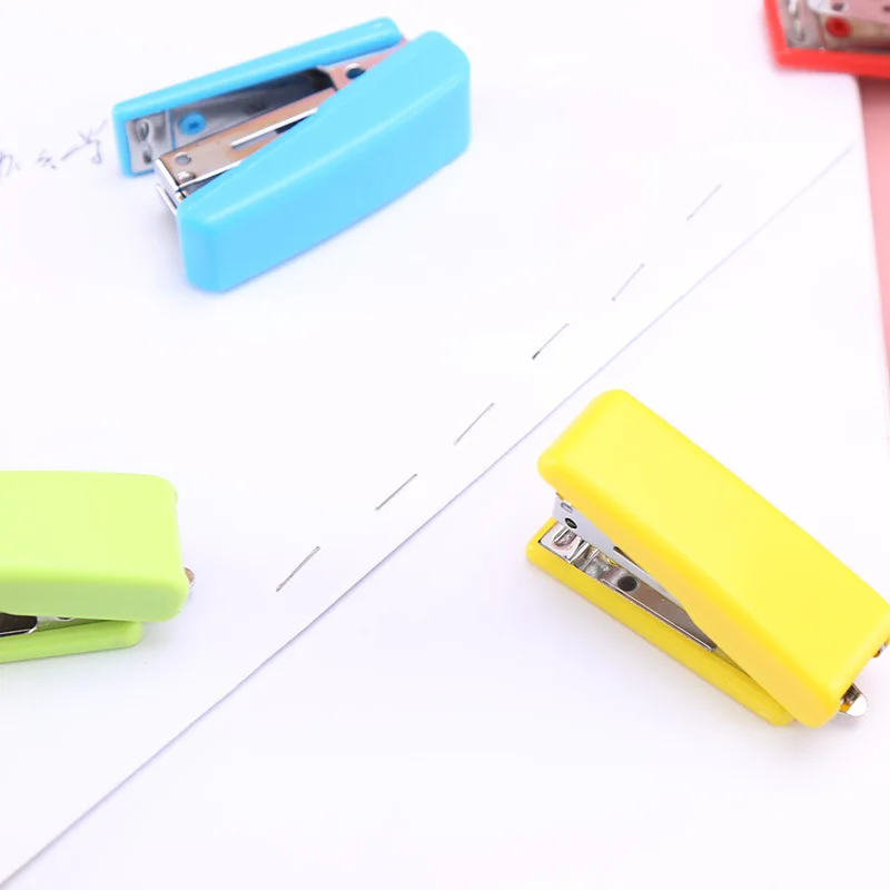 Factory Direct Sales Portable Solid Color Transparent Cartoon Learning Office Stationery Hand Stapler For Student