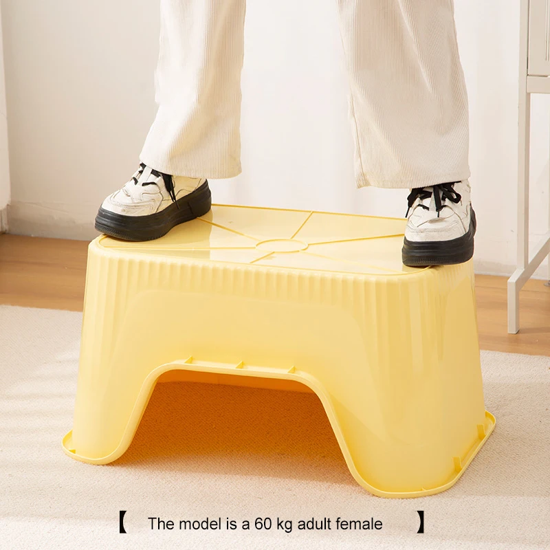 2024 Factory wholesale pet toilet sandbox litter box open lid potty cat toilet litter box plastic toilet box