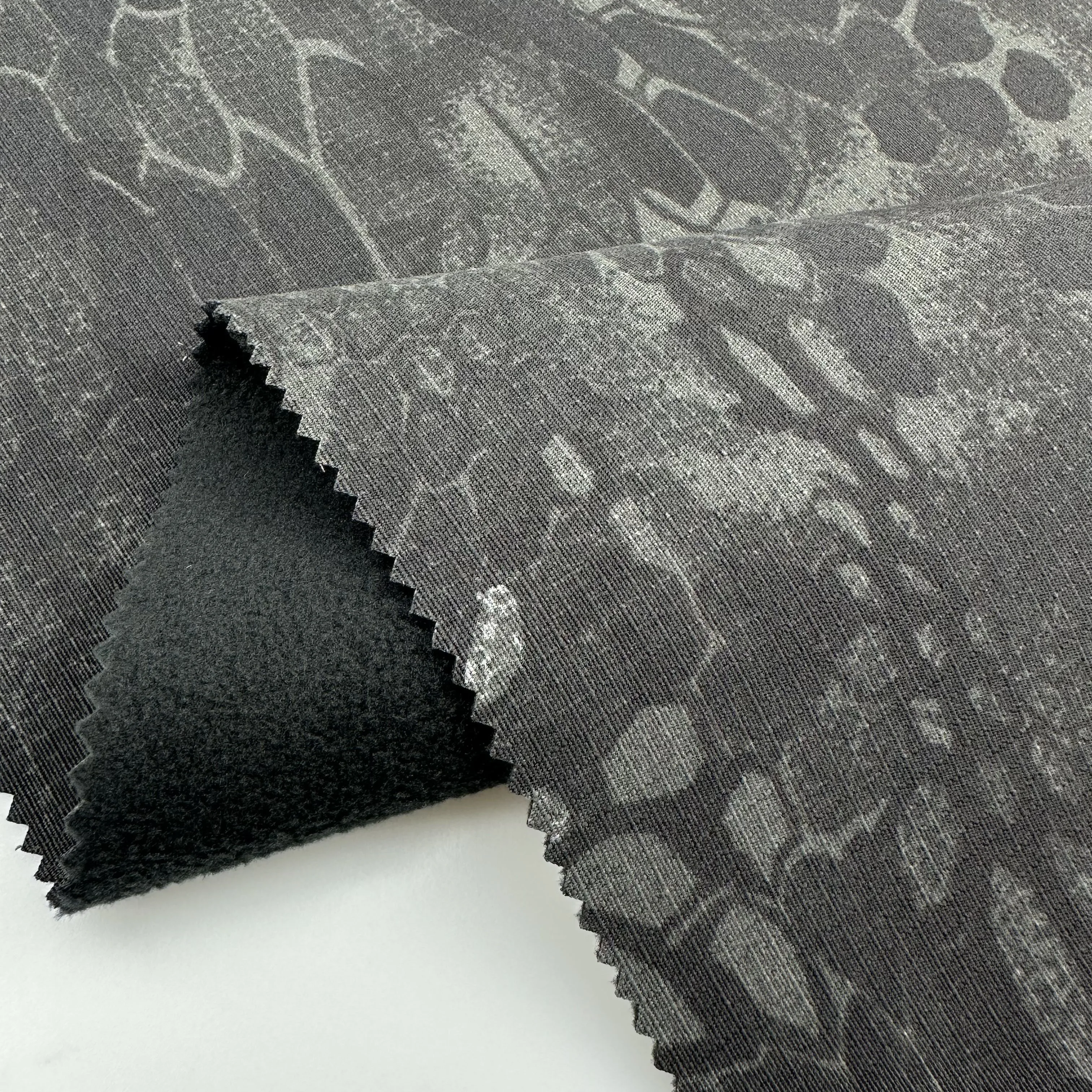 Customized Compound Ripstop Polyester/cotton Twill Woodland Camouflage Fabric Printed Camo Uniform Fabric For Winter Workwear