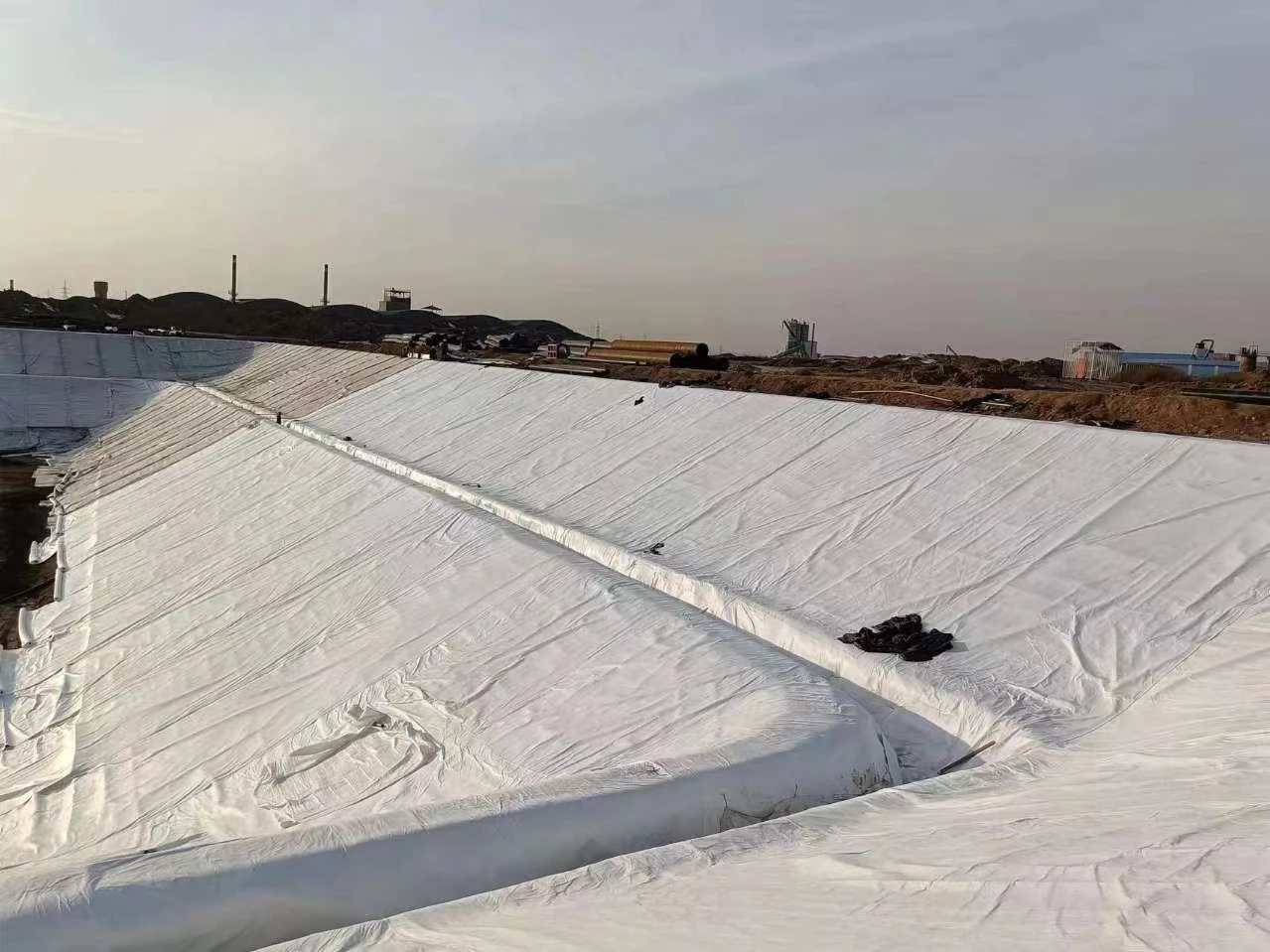 Good heat resistance, frost resistance and aging resistance  geotextile non woven