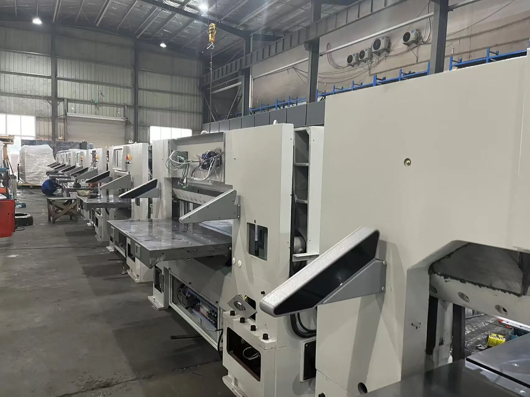 QZK-1150M7 High-speed Dual Liquid Pressure Gas Automatic Programmable Hydraulic Cutter Paper Cutting Machine with Sensor Alarm