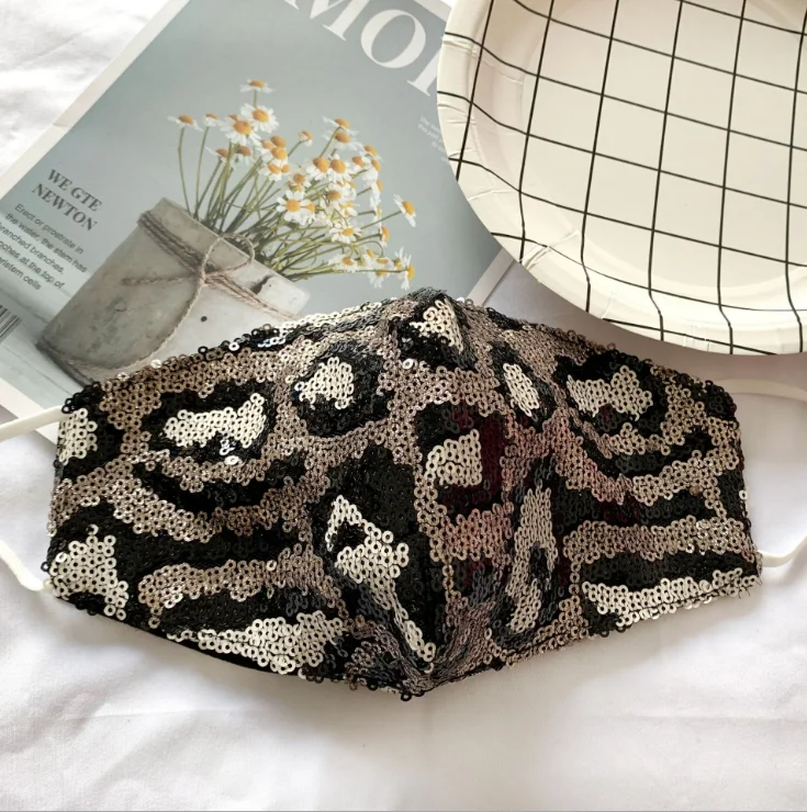 
Designer fashion stylish Bling sparkle cloth leopard print series Sequin face mask Halloween Breathing beaded Party Masks 
