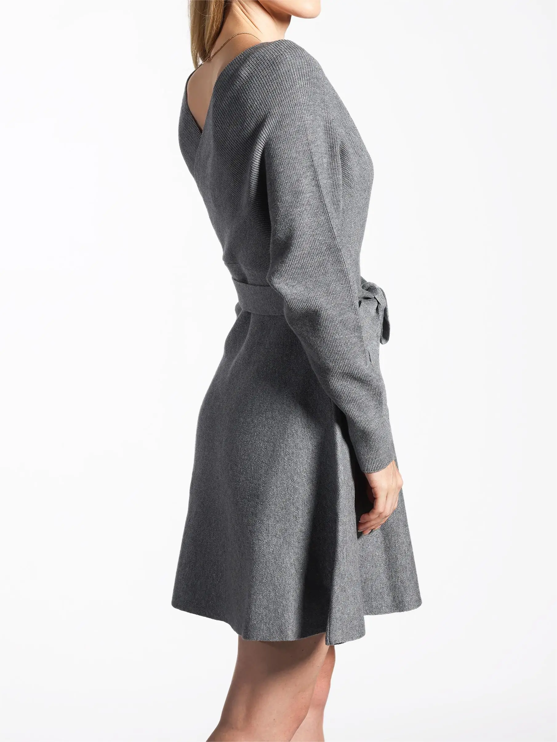 BSCI ISO9001 Custom Ladies Knit Sweaters Surplice Neck Knot Batwing Sleeve Sweater Dress Women Pleated Short Bandage Dress