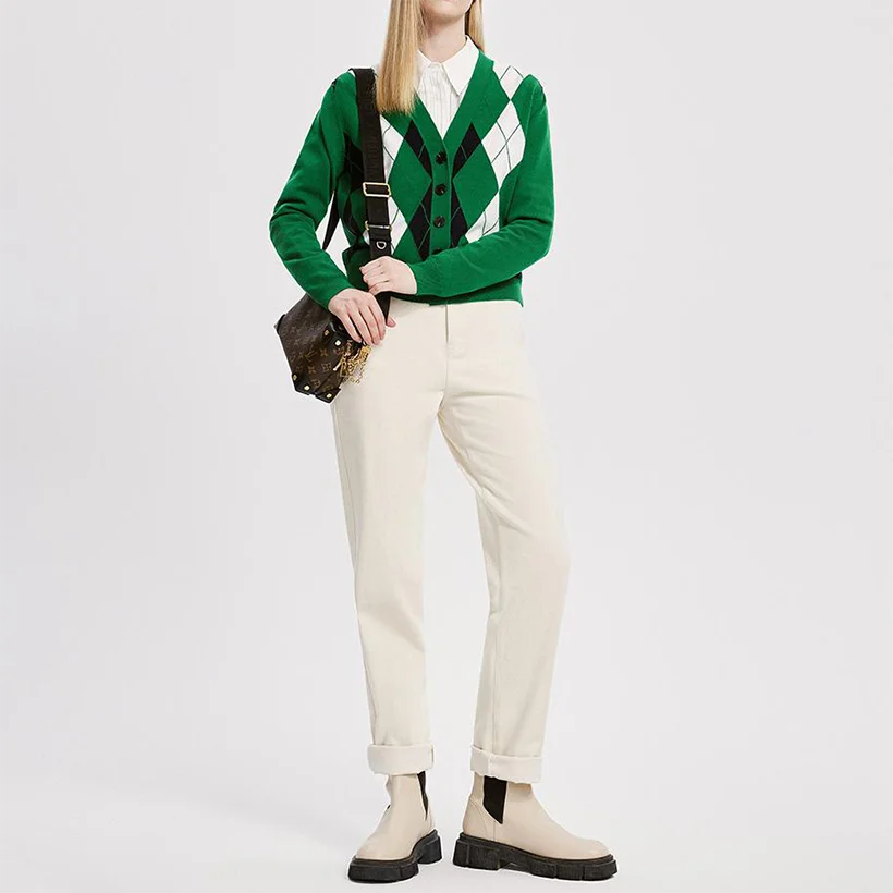 Womens 100% Wool Contrasting Color Rhombus Pattern Intarsia knit Button Closure Cardigan Knit For Top Knitwear Sweater