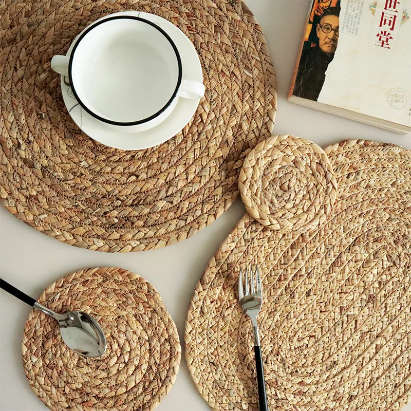 Rattan Round Natural Hand-Woven Water Hyacinth Christmas Placemats Heat Resistant Non-Slip Mats for Table Pots Teapots Plants