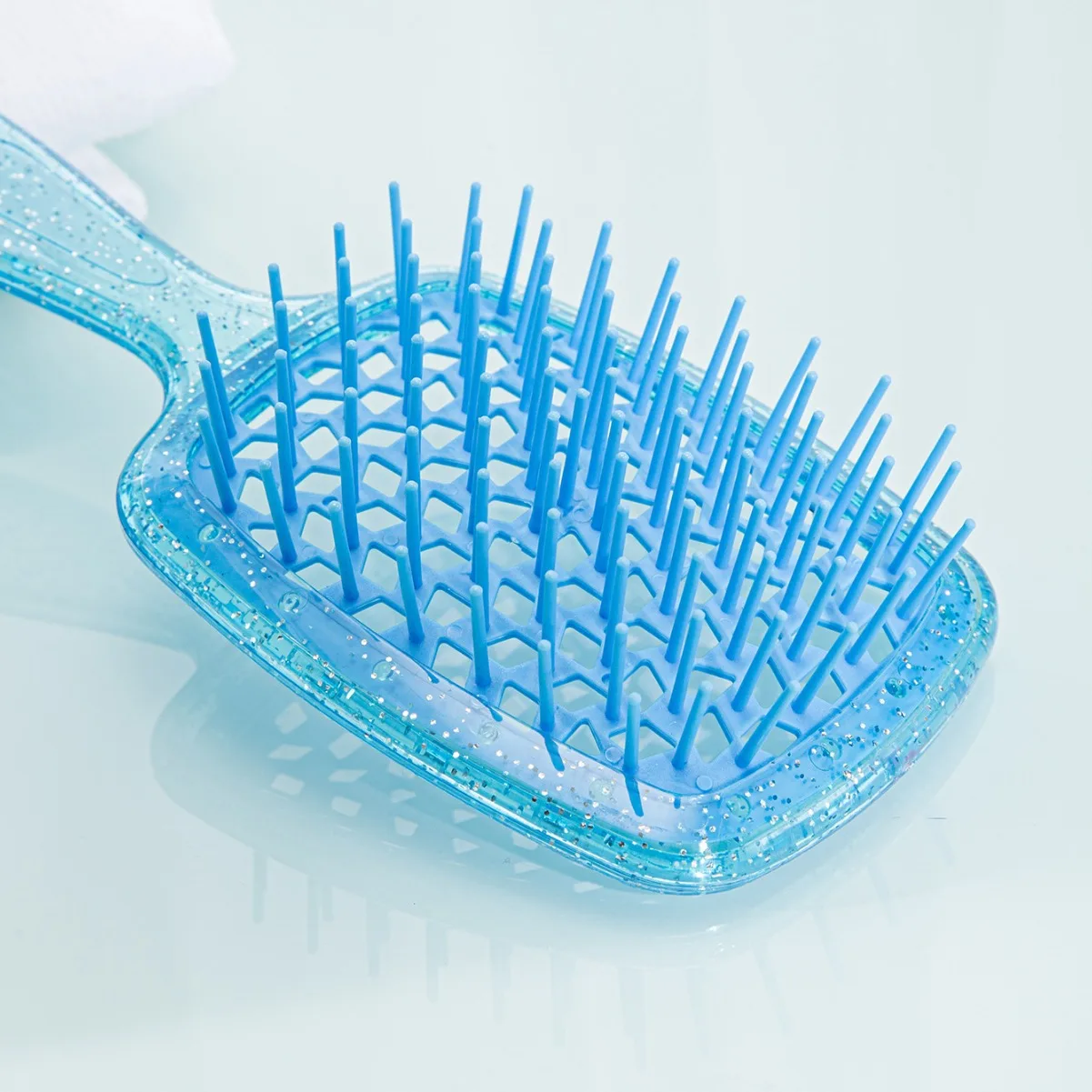 Factory Wholesale Hair Brush Multicoloured Bling Hair Brush Super Comfortable Plastic Hair Comb For Women Girl