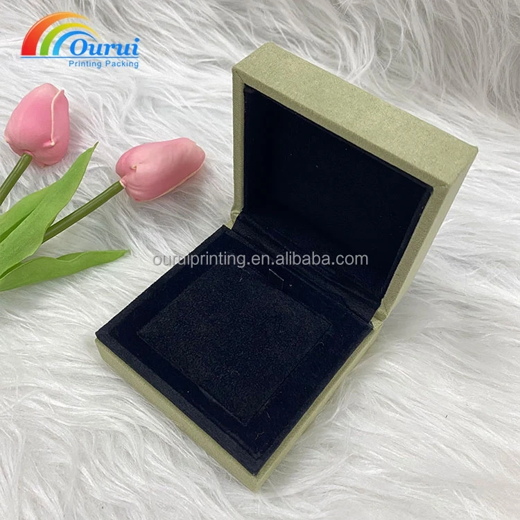 Luxury Green Velvet Jewelry Gift Box PC Material for Packaging Earrings Bracelet Necklace Ring for Storage or Gift Giving