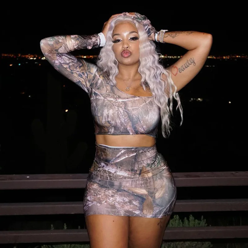 
2021 spring new leaf print one-shoulder single-sleeve crop top short skirt suit 