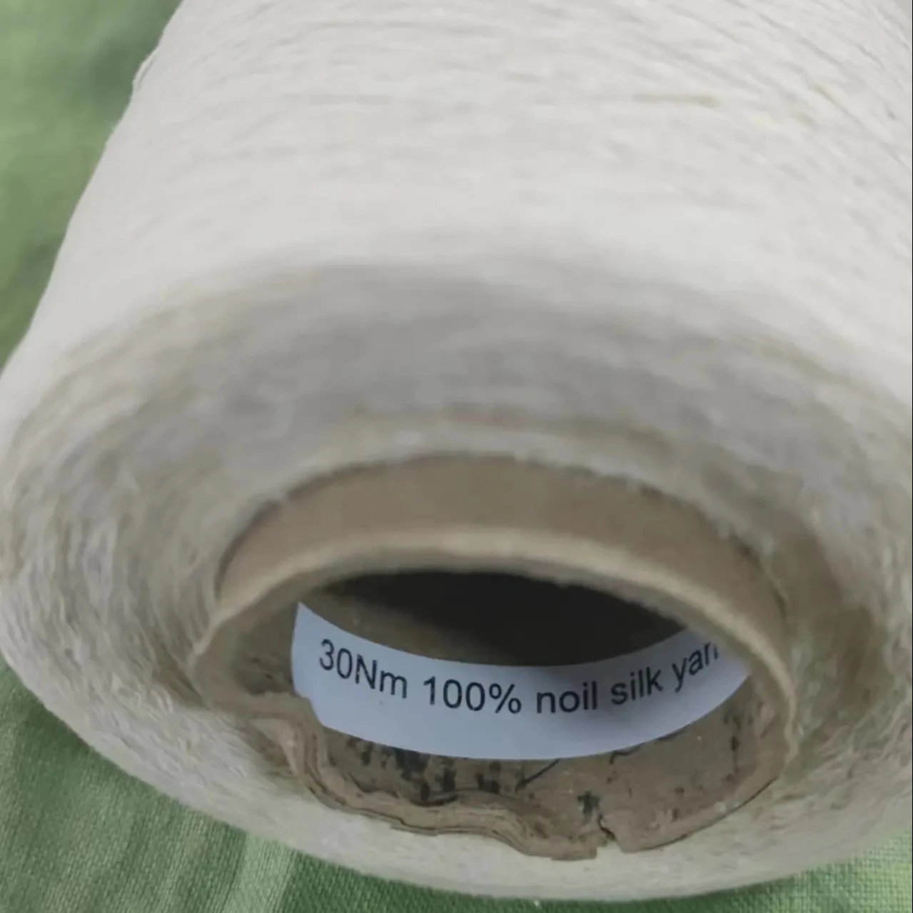 100% Mulberry spun silk yarn,Hot selling, 100%noil silk.raw white yarn.