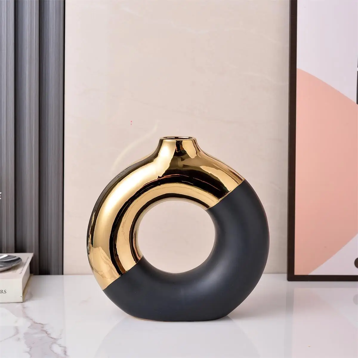 Popular Simple Modern Black And White Gold Ceramic Vase Decorative Ornaments Creative Doughnut Shaped Ceramic Vase