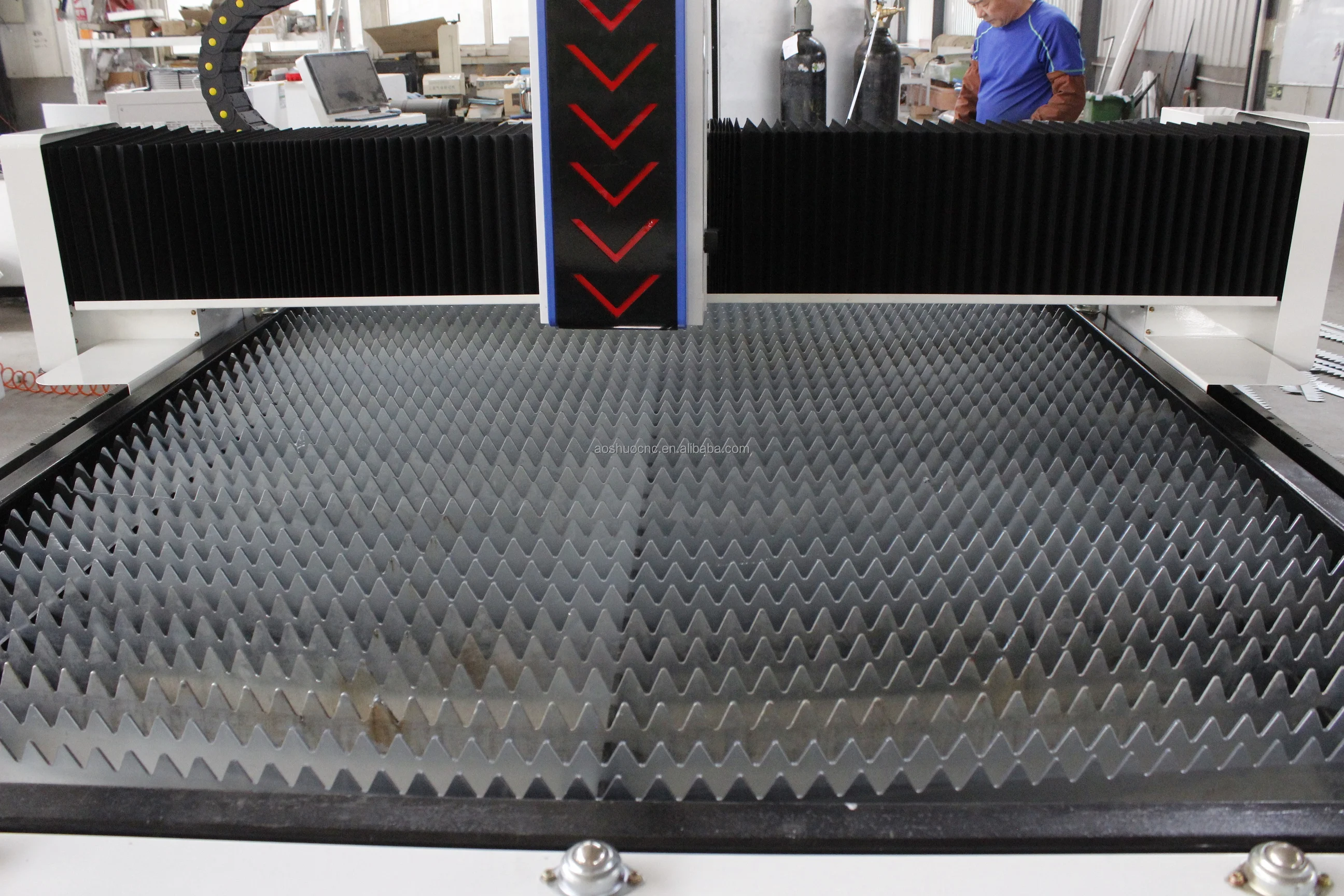 High Efficiency Laser Welder Fiber Laser Welding Machine 1000w 1500w Laser Welding Machine For Metal