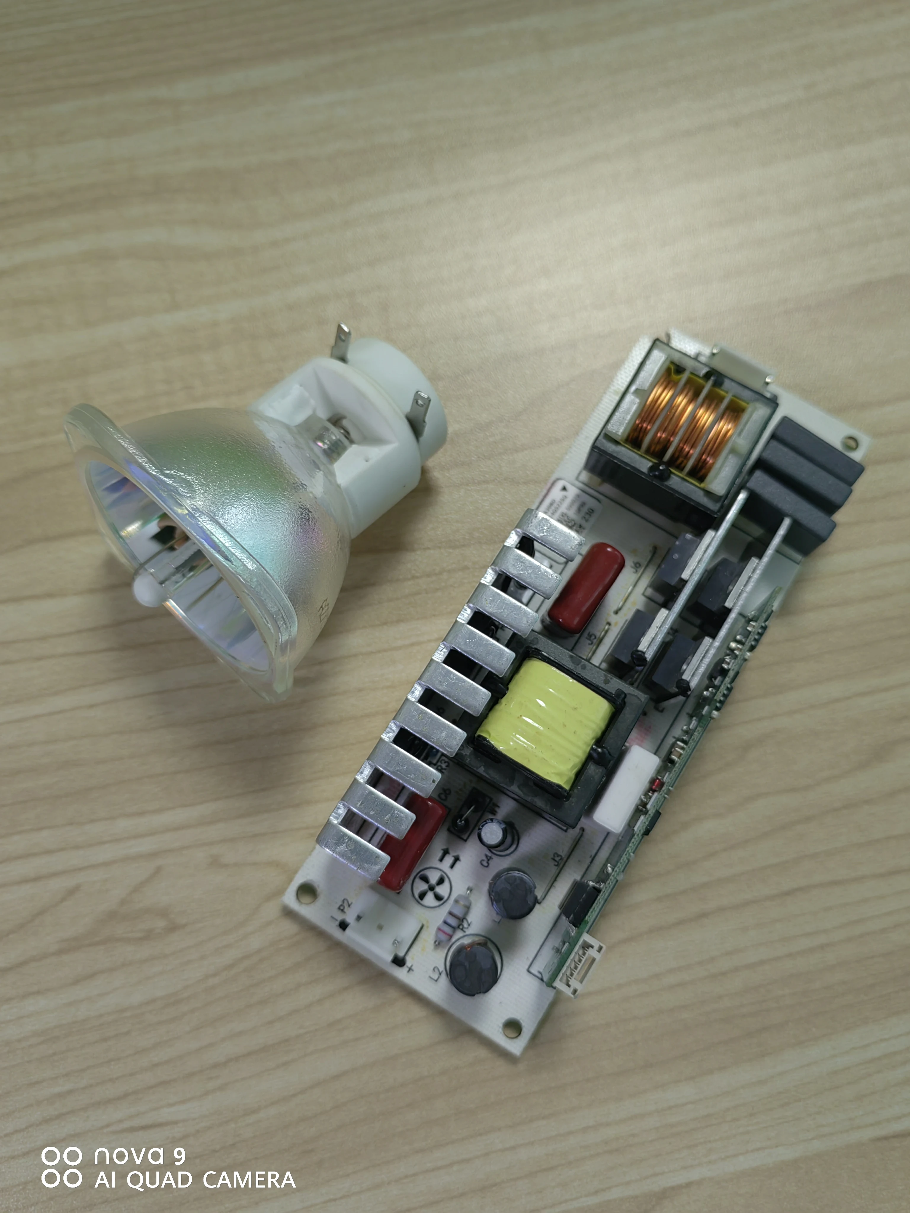 High Quality 7R 230w Sharpy Beam/Moving Head Spot Light 7R MSD Platinum Stage Light Stage Lamp Bulb