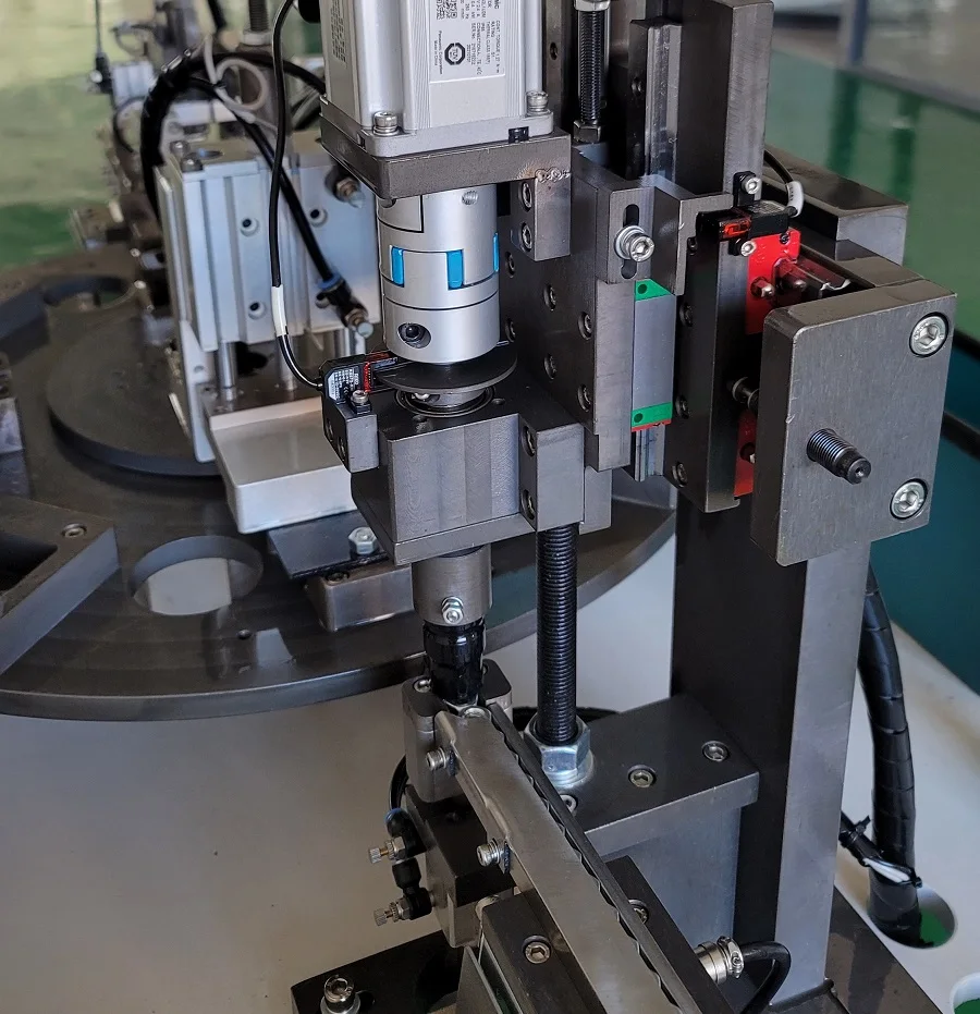 Индивидуальная машина для крепления гаек, автоматическая машина для сборки гаек