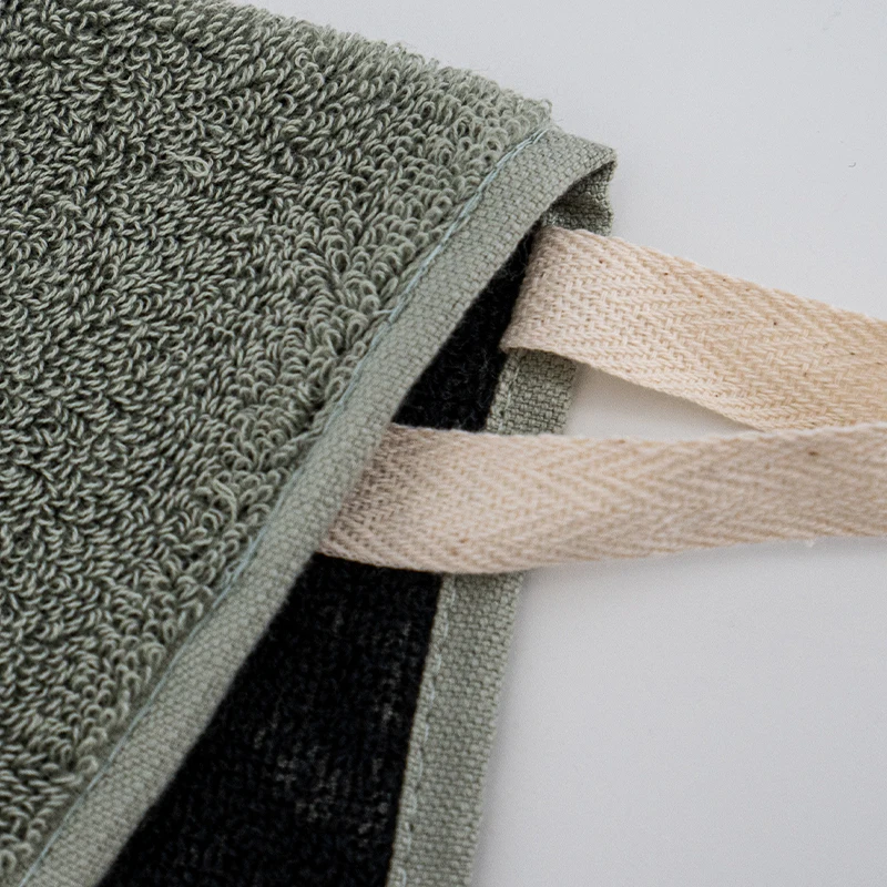 Hot sale luxury 100% cotton terry jacquard sport towel customized cotton soft and quick drying gym fitness towel