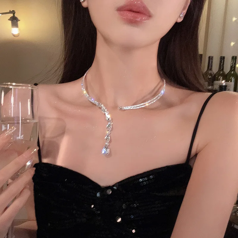 Necklace autumn and winter luxury exclusive high-sense collar chain 2024 new style dress sweater chain opening collar woman