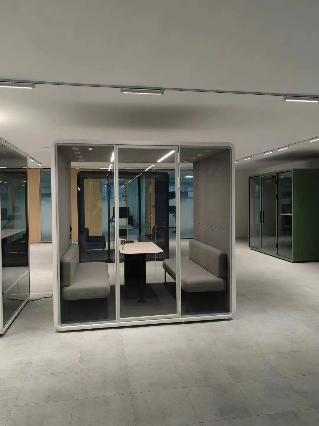 Modern New Work Design Meeting Room Office box Interior Furniture Private Work Space Soundproof Solution with Eco Friendly Cabin