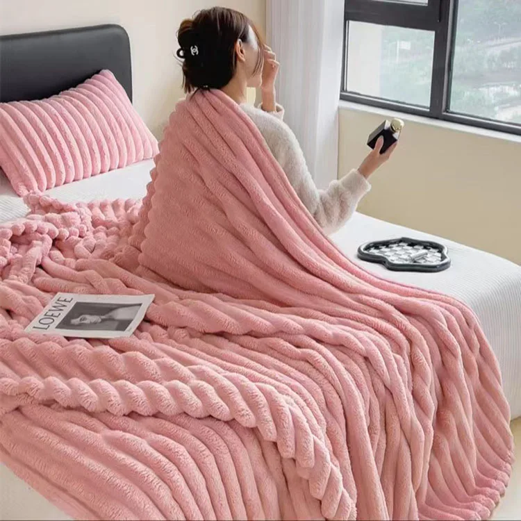2024 Latest Rabbit Plush  Polyester Fiber Comfortable Summer Air Conditioning Blanket for Home