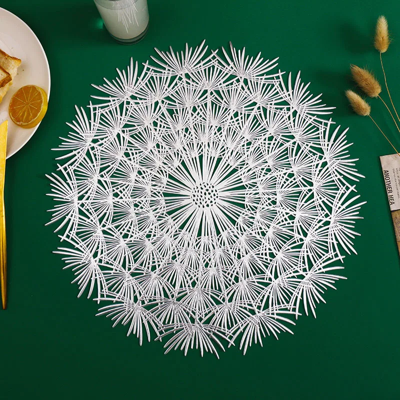 European Style Hollow Out round plate mat Kitchen Placemats Gold silver PVC Dining Table Mats