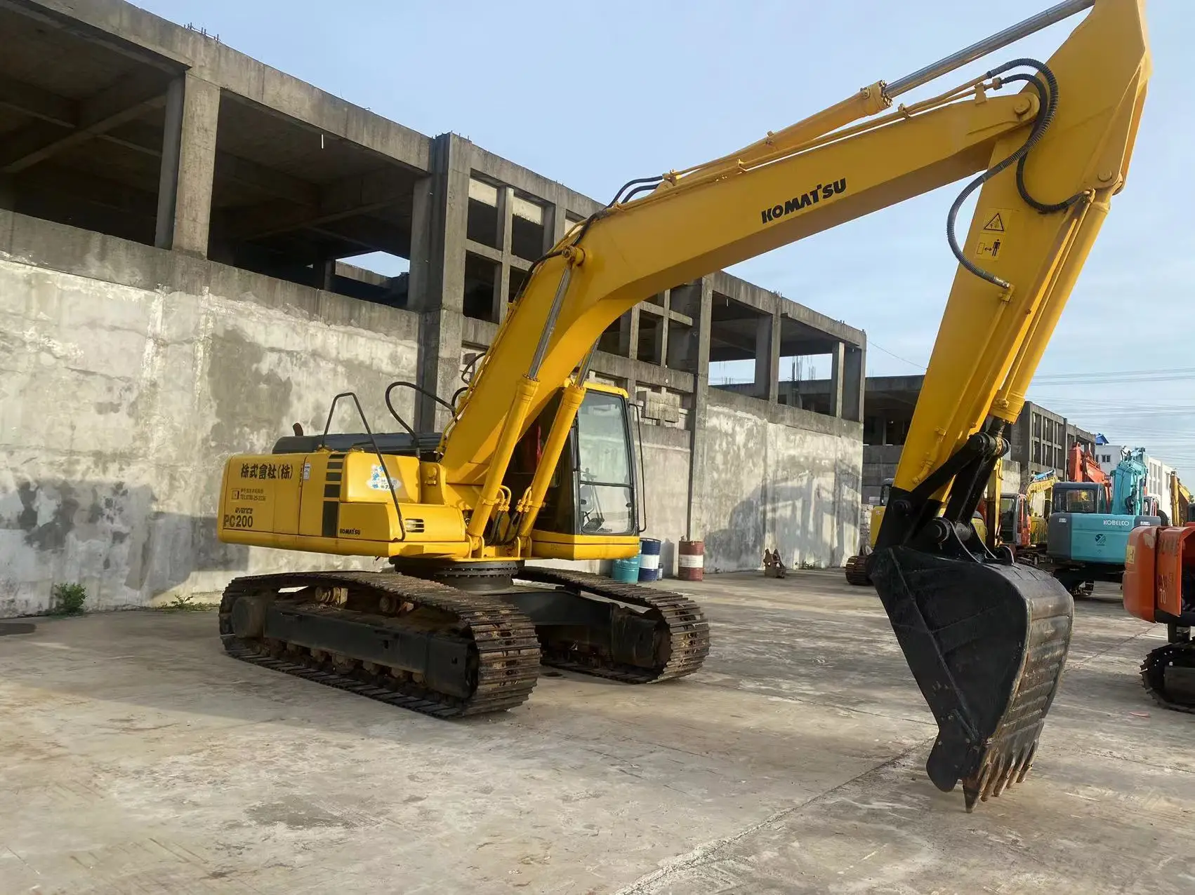 Komatsu PC200 crawler excavator hot sales cheap price komatsu pc200-8 excavator 20 ton excavator
