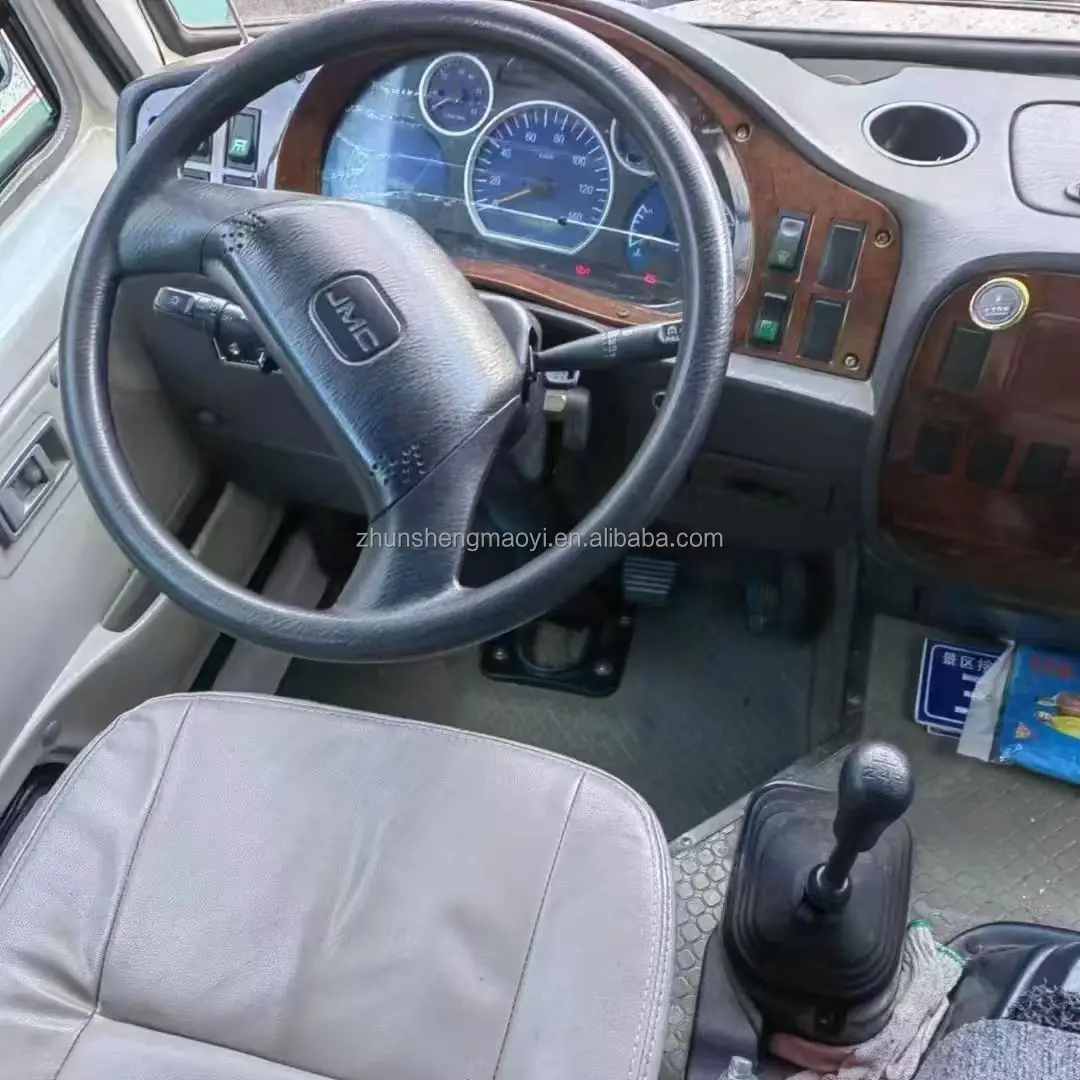 С большим рекламным автобусом для продажи 18 мест по заводской цене подержанные автобусы