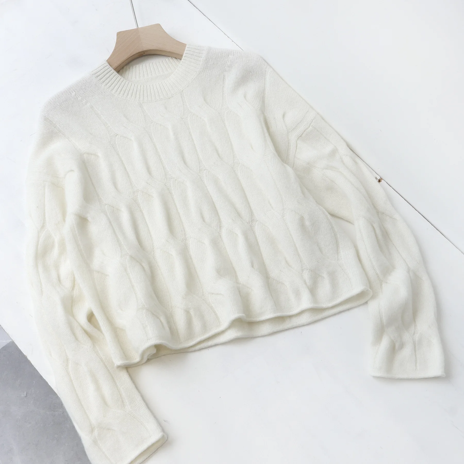 Cheap Wholesale Crew Neck Long Sleeve Solid Color Casual Fashion Women Sweater