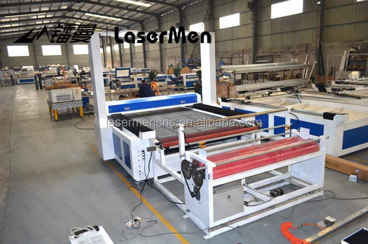 Fabric Co2 Cloth Embroidery Computerized Laser Cutting Machine