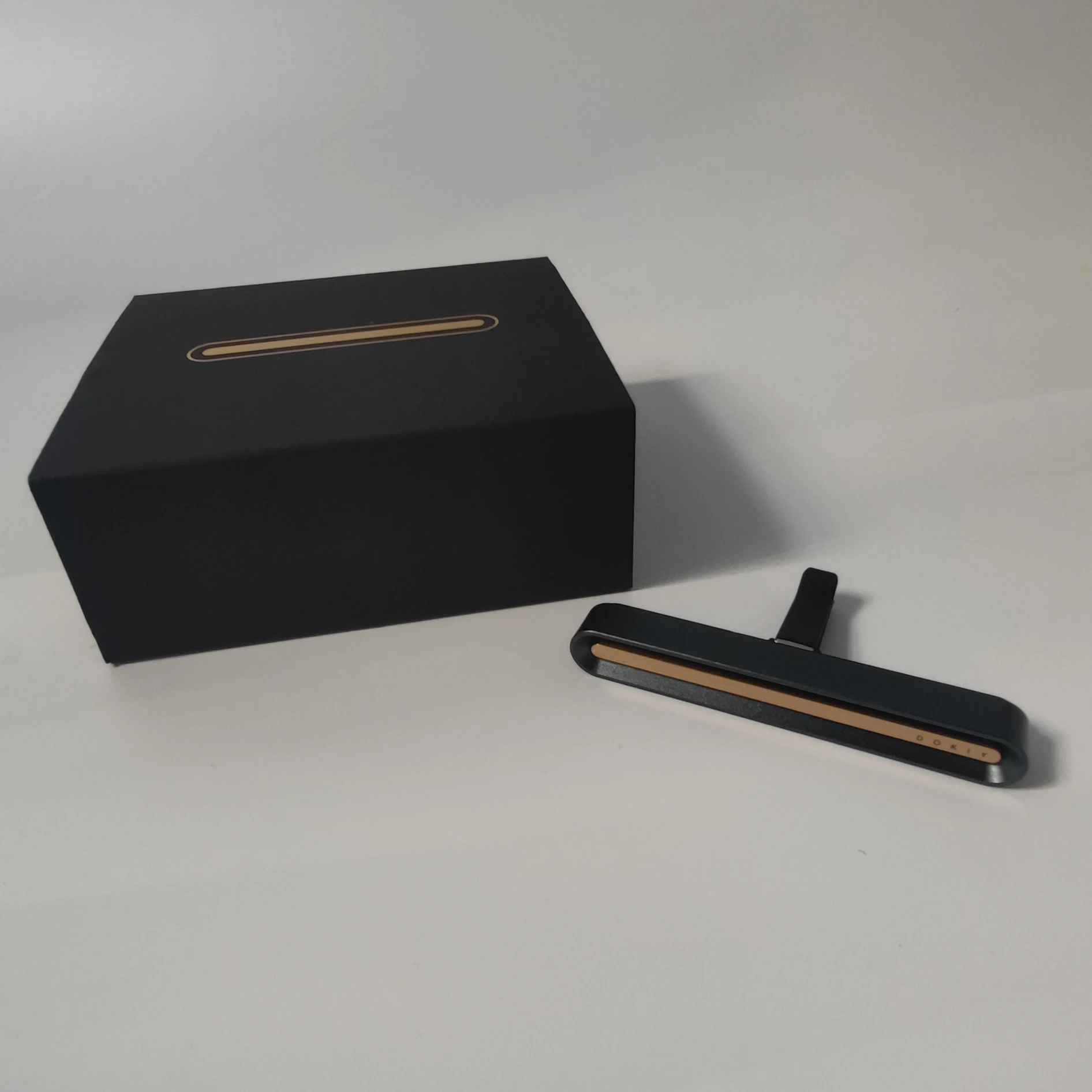 Patented Design Car Aroma Metal Car Fragrance Air vent Freshener for Car