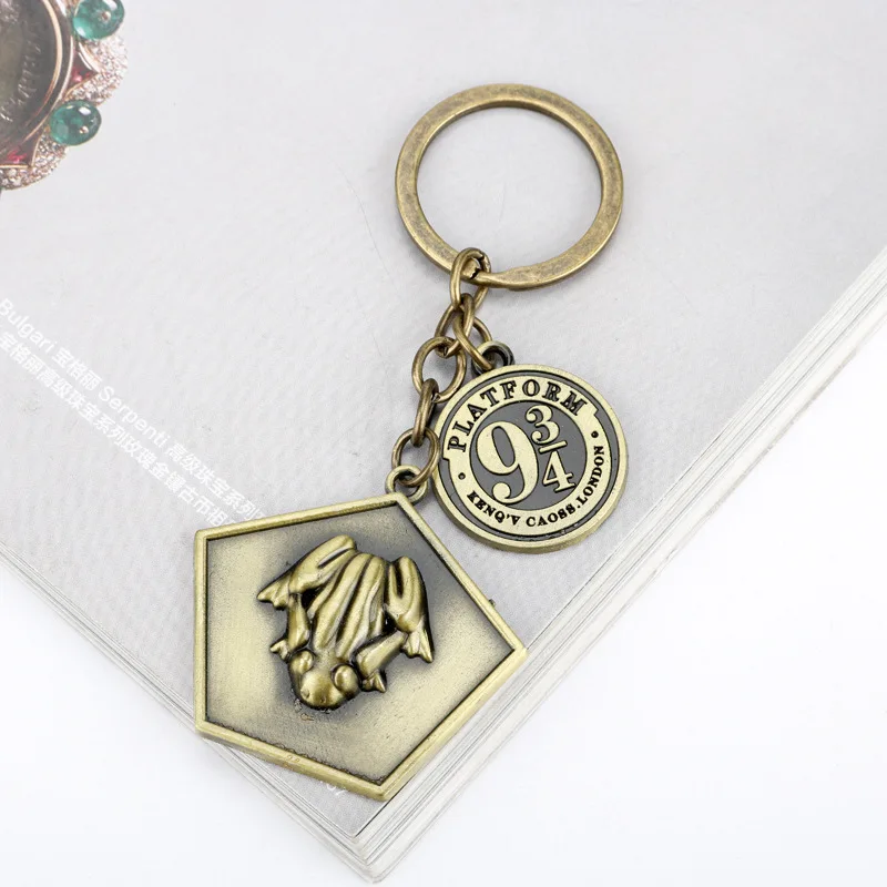 Film and TV peripherals Nine and three-quarters frog tag alloy keychain pendant keychains key rings