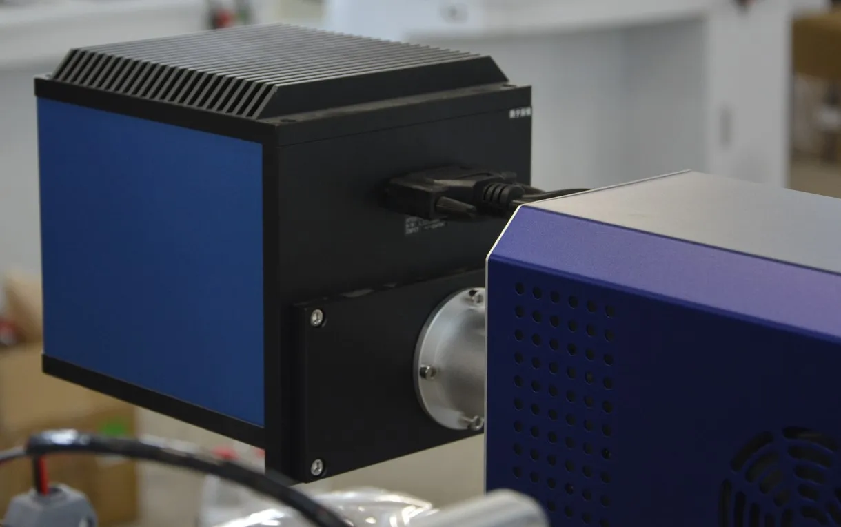 Desktop 30W CO2 Galvo Laser Marking Machine with RF Plastic Bag Flying Laser Source Supports AI DXF DST Formats Air Cooling