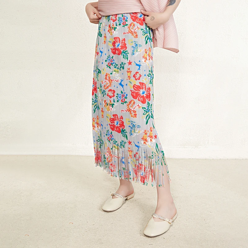 2023 New Miyake Polyester Fabric Slit Design Straight Skirt High Waist Tassel Stitching Color Fashion Women Pleated Skirt