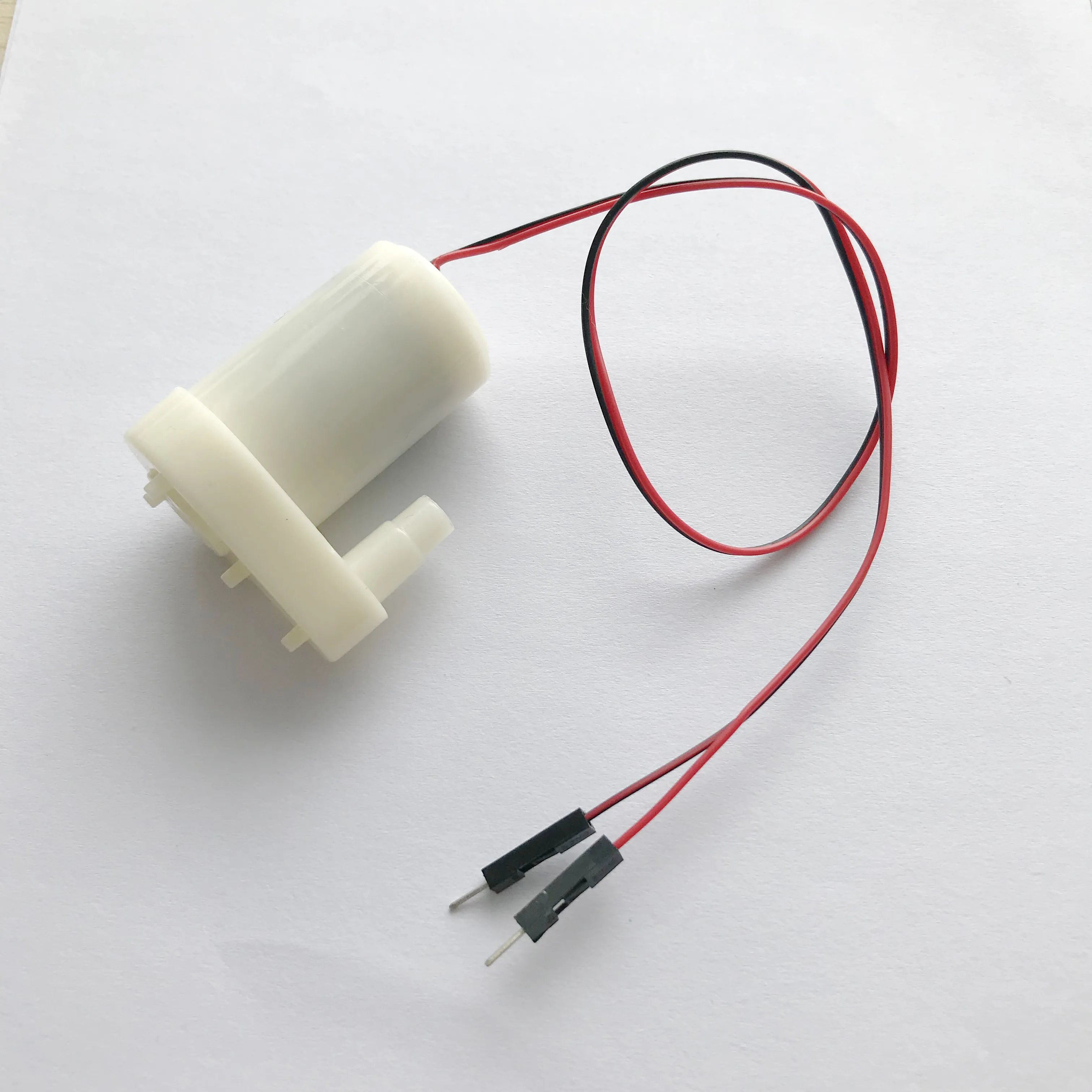 Vertical Mini Submersible Pump DC 3V - 5V with male DuPont cable line length 30cm