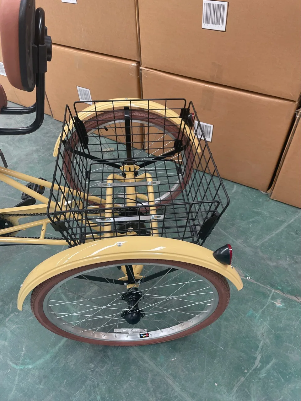 Human pedal adult cargo bike Pedicab OEM elderly leisure rickshaw tricycles bike 3 wheel tribike with rear basket