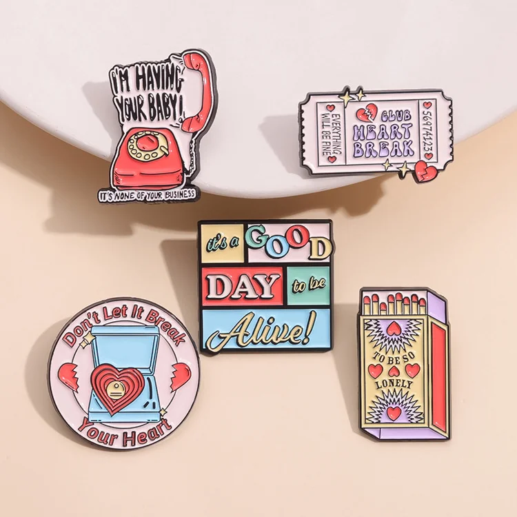 Bulk metal letter pins badge custom logo metal decoration lapel brooch pin cheap enamel pins