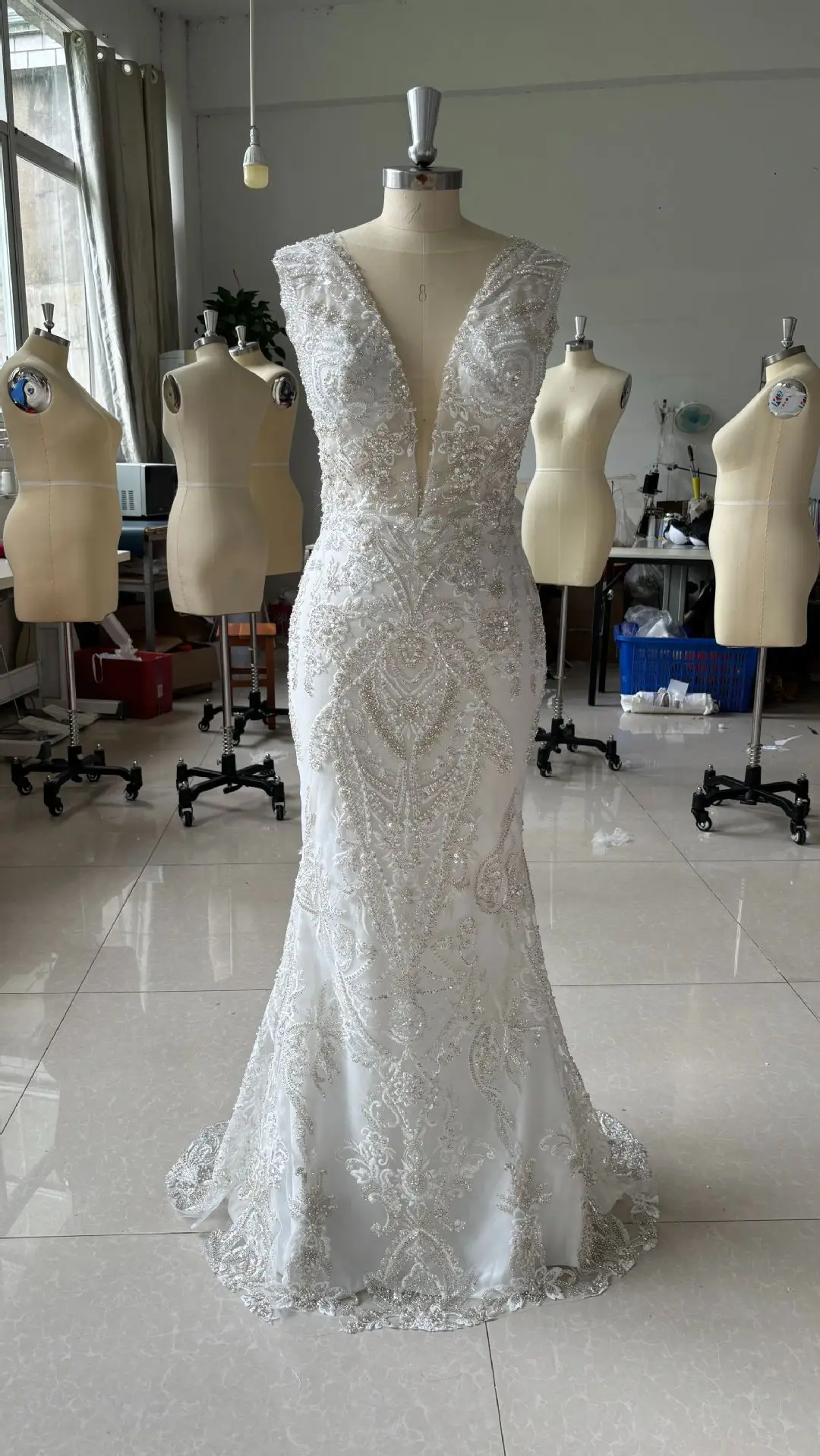 Luxury Beaded Bridal Deep V Elegant Graceful Sleeveless Detachable Skirt Wedding Dress Dual-Use