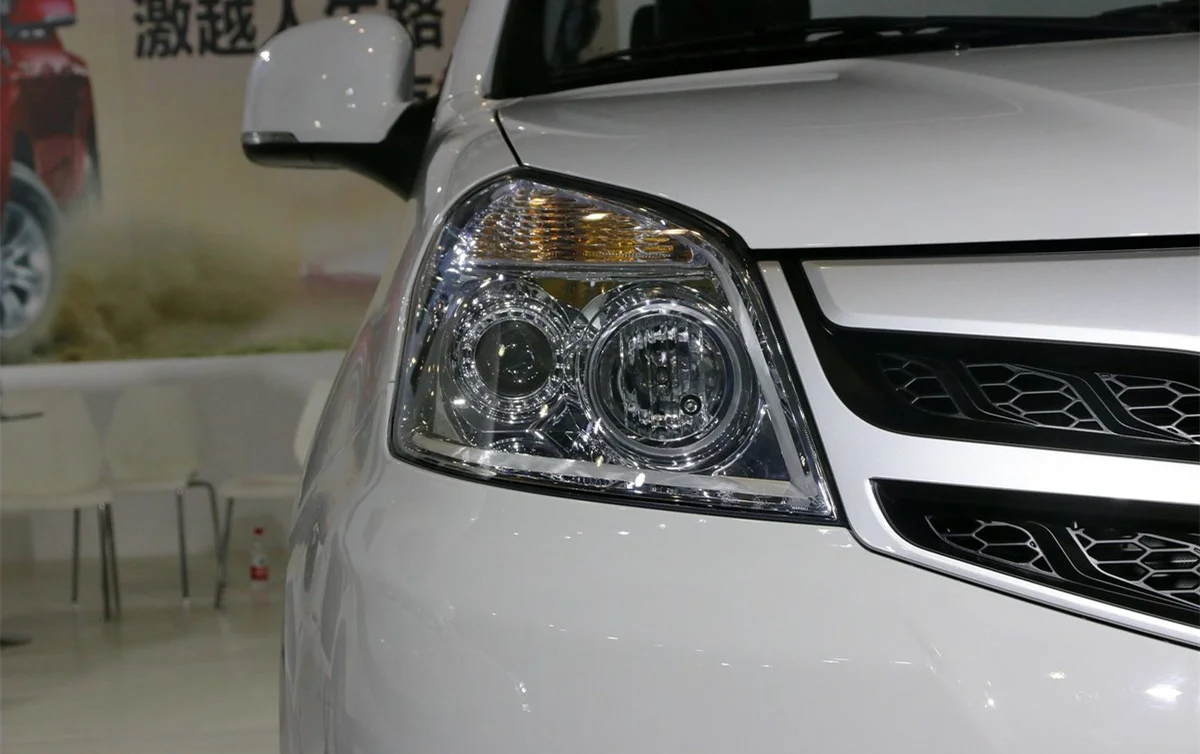 Second Hand Pickup 4x4 Foton Truck Mini Cargo Truck 5 Tons Truck 116Hp Manual Diesel 2.8L