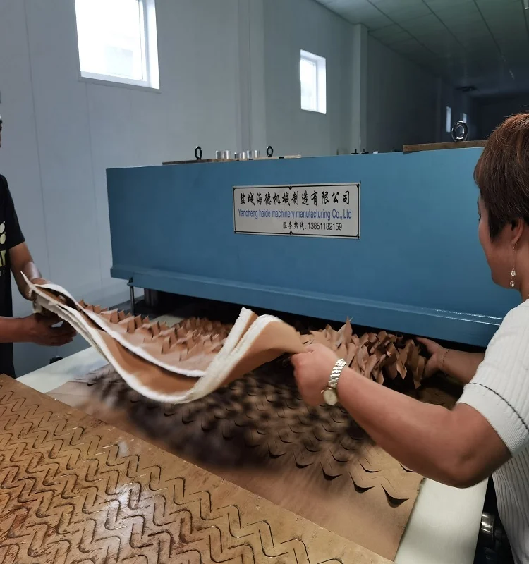 Hydraulic die-cutting machine is applicable to fabric cutting in various industries such as tarpaulin window cutting/umbrella/co