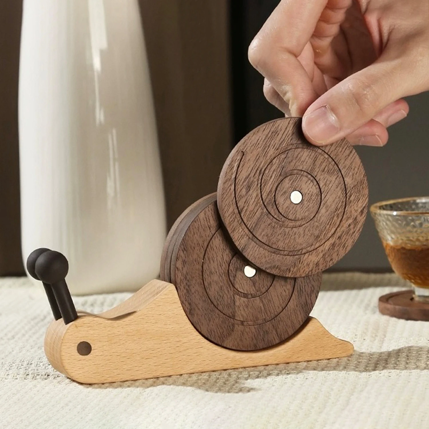 Custom Modern Nordic Magnetic Wooden Tea Coasters Unique Animal Cute Round Coaster For Drink