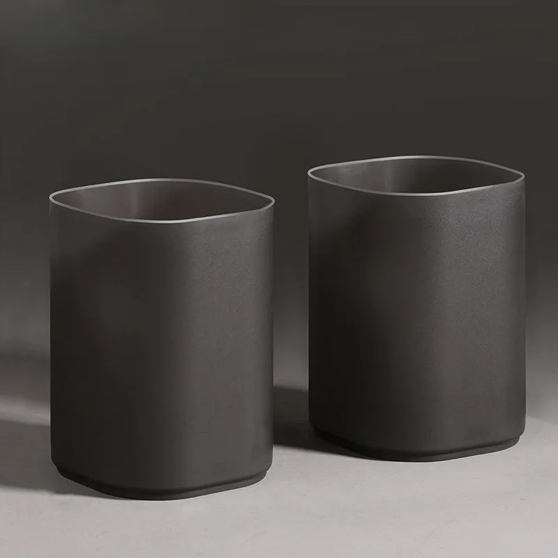 Custom Plastic Round Pen Organizers Simply Design Environmentally Friendly Materials Matte PP Office Pen Holders