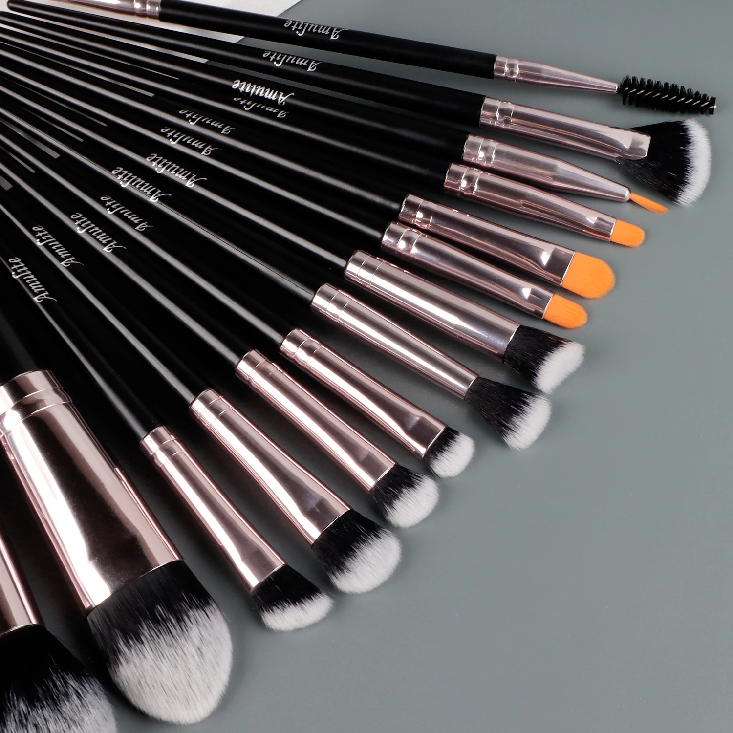 Private Label 16pcs free logo Makeup Brush set cosmetic vegan professional black Makeup Brushes custom Logo