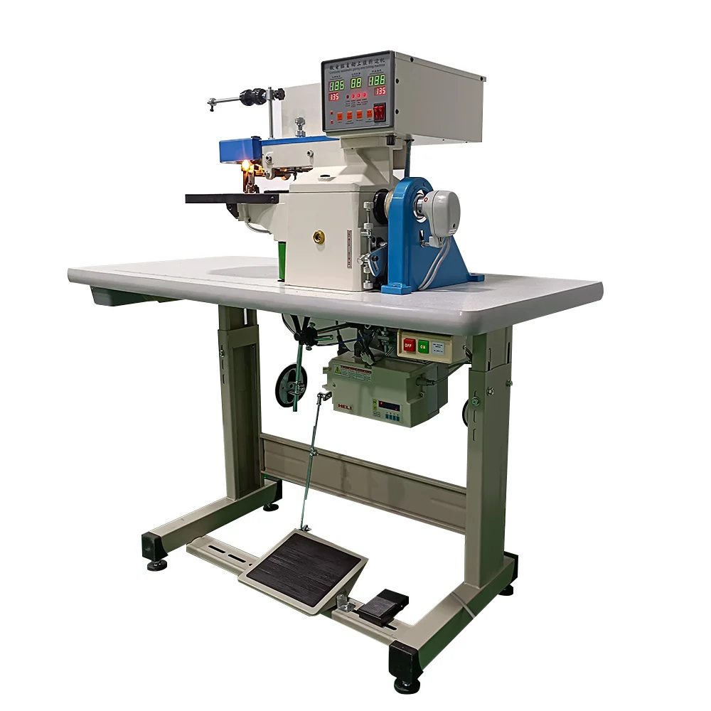 Верхнему краю крышки тетради склеивания складной делая машину; Мужские туфли из натуральной кожи, делая машину