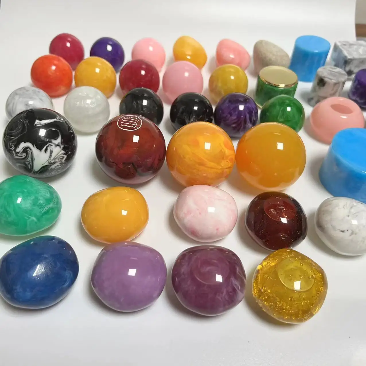 Diameter 35mm 38mm 50mm Muti Shape Color Round Ball Shaped Lids Closures Resin Agate Stone Perfume Cap