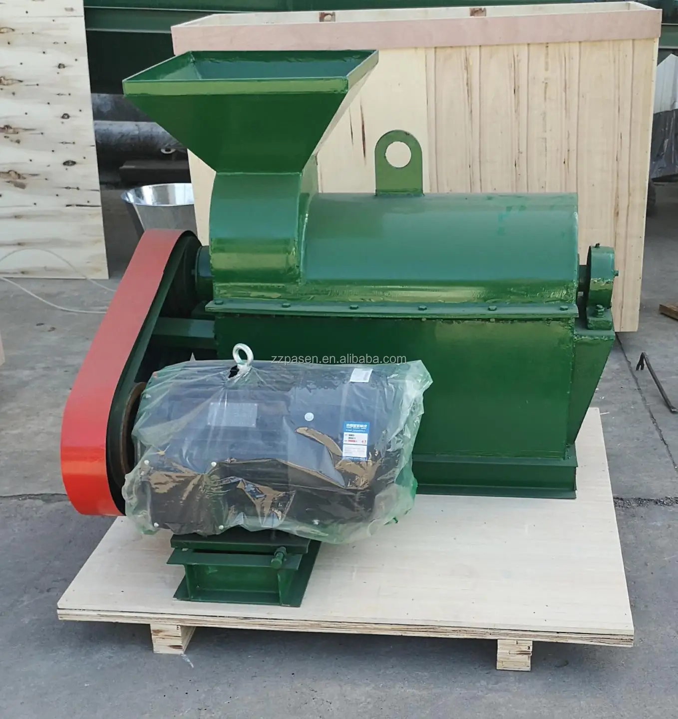 Chicken Manure Crusher Cow Manure Grinder Machine Organic Fertilizer Semi Wet Material Crusher