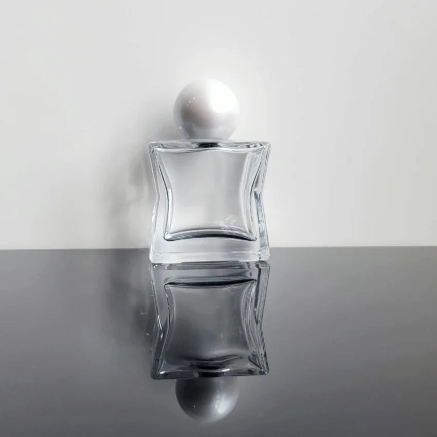 Factory Direct 50ml Square Perfume Glass Bottle with Ball shape Wooden Cap