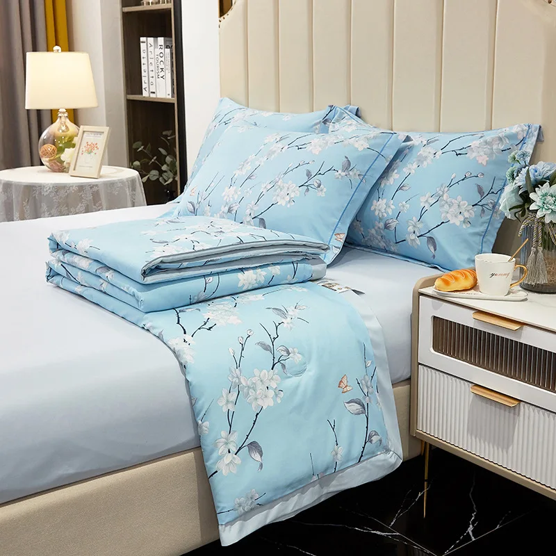 2022 Hot Selling Quilt Bed Sets Soybean Fiber Summer Cool Quilt Comforter Set 4 Piece Queen Size Quilt Set Washable Thin Blanket