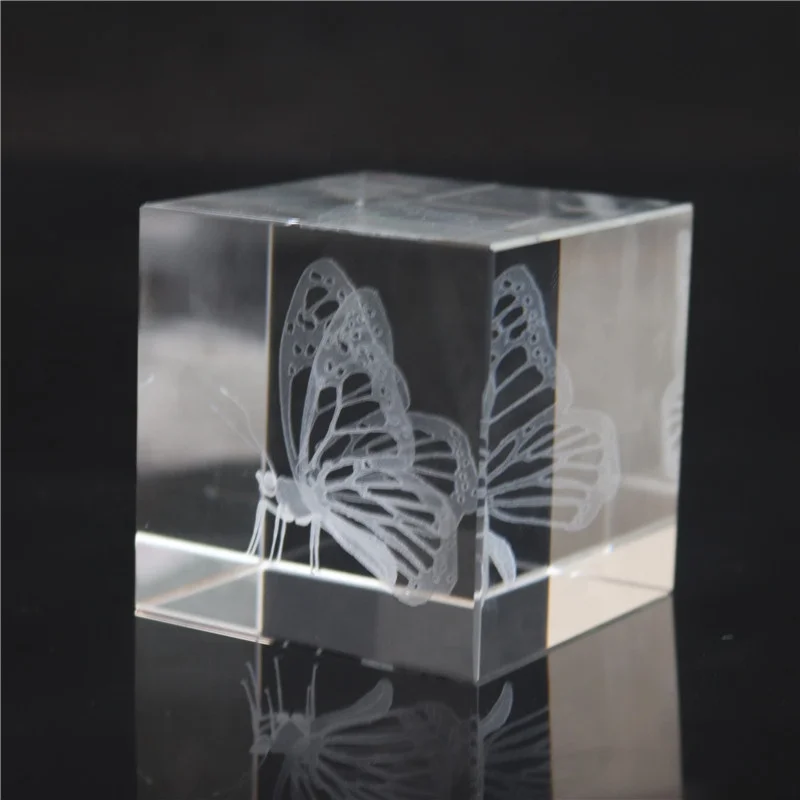 Customized Engraving Crystal  Butterfly Paperweight 3D Laser Etched Glass Cube For Souvenir Gifts