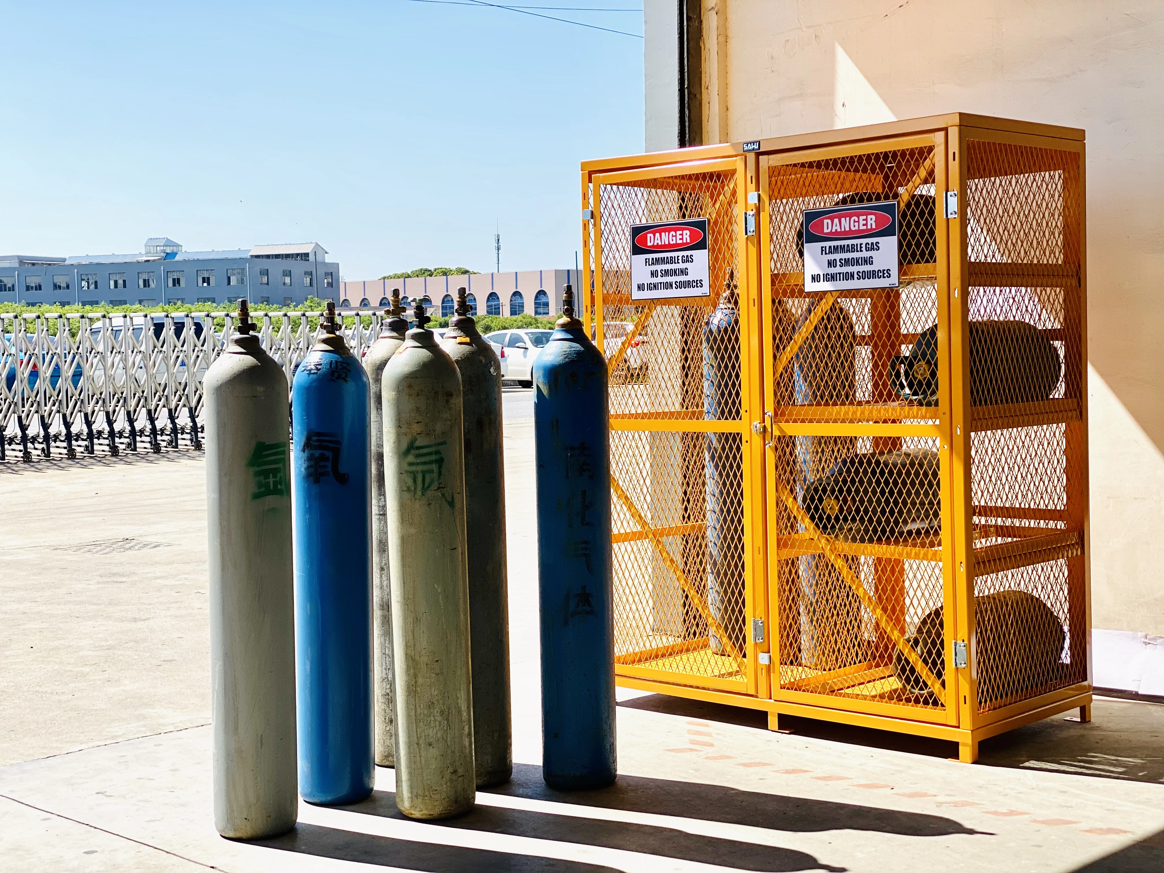 SAI-U Mesh gas cylinder cabinet gas bottle storage cage cabinet container with padlock GC2018