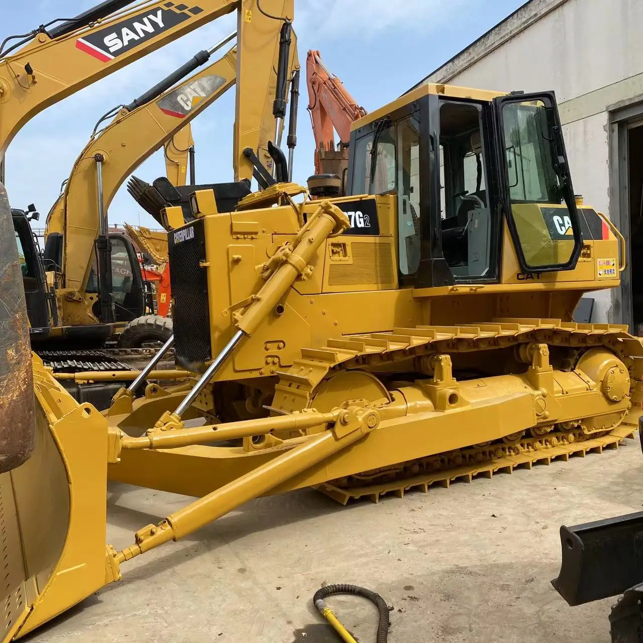 High Quality Used Caterpillar D7G2 Crawler Dozer CAT D6H D5G D3C D8R Bulldozer Machinery with Cummins Engine Pump