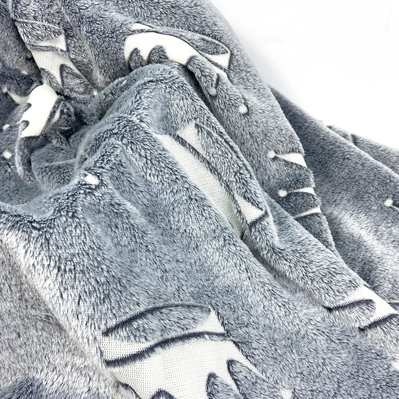 Anti Wrinkle Crown Printed Polyester Flannel Fleece Luminous Fabric Custom Color Flannel Fabric For Blanket