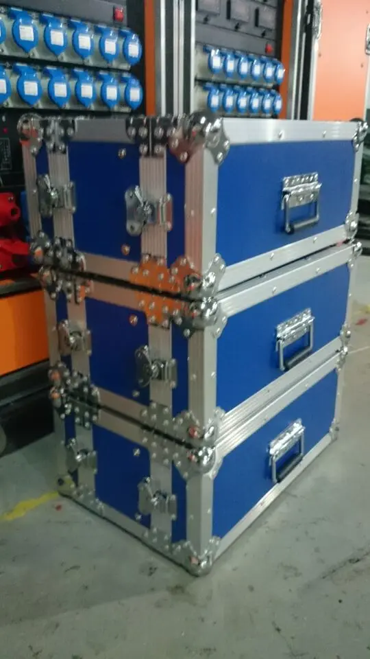Wireless microphone case for 8 mics with foams