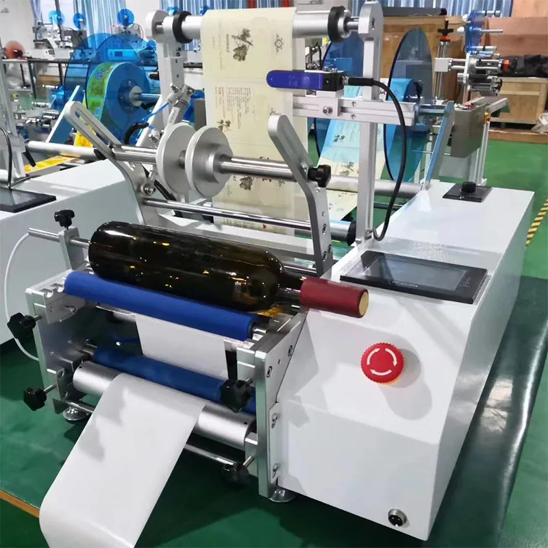 Newest Factory Small Semi-automatic Round Bottle Labeling Machine Sticker Machine Beverage Glass Bottle Labeling Machine